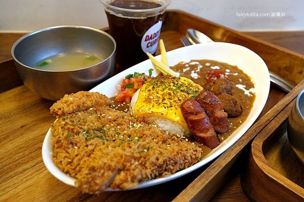 ▲▼天地咖哩Daddy’s Curry中原店，新開幕咖哩飯，只要180元就能吃，還能免費加飯、加湯、加醬不用錢。（圖／蹦啾謝蘿莉提供）