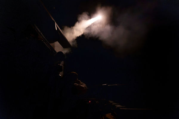▲▼英國皇家海軍皇家海軍里奇蒙號巡防艦（HMS Richmond）在紅海上空擊落葉門反抗軍青年運動（Houthi）的2架無人機。（圖／路透）