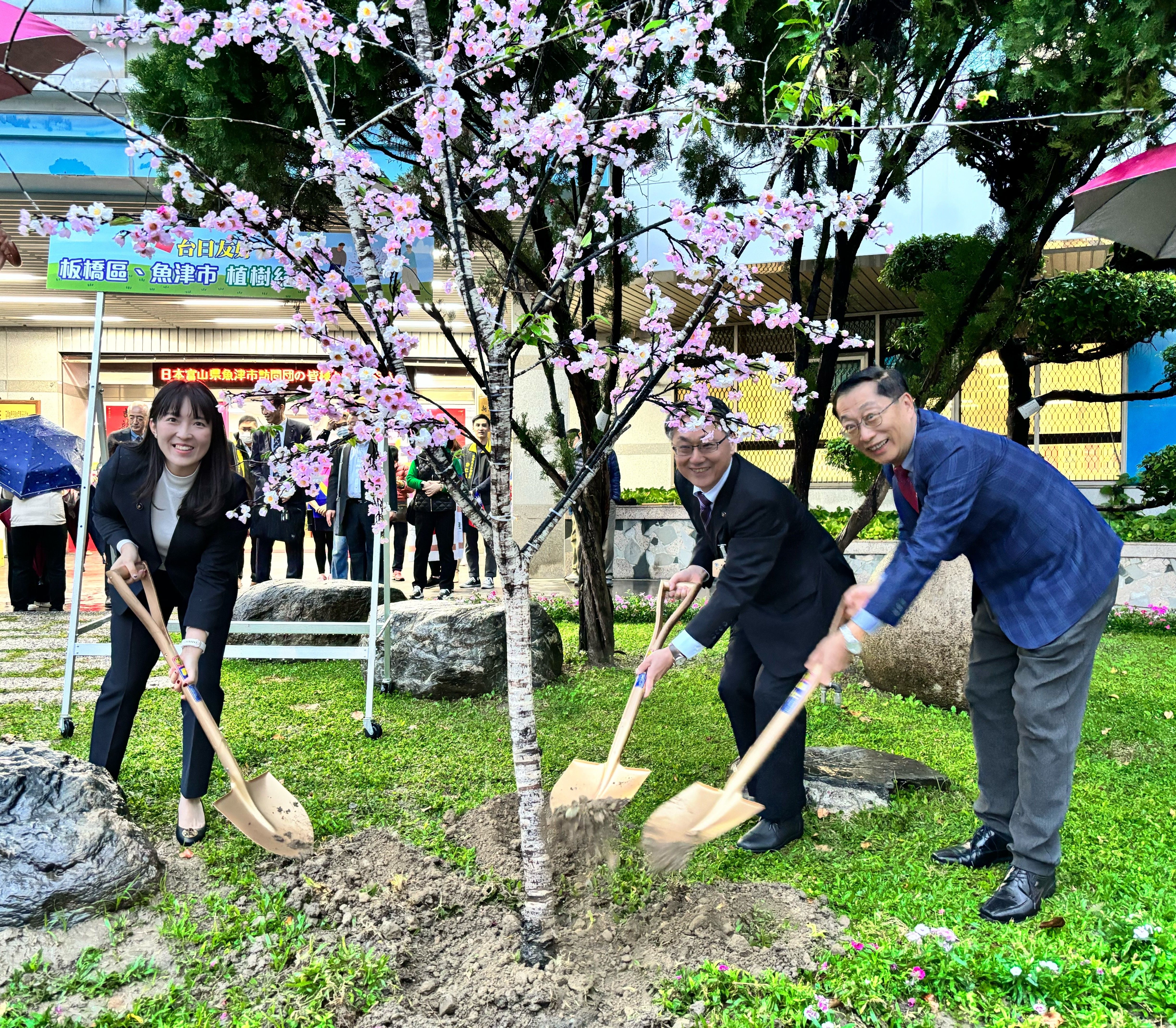 ▲富山縣魚津市長訪新北板橋。（圖／新北市板橋區公所提供）