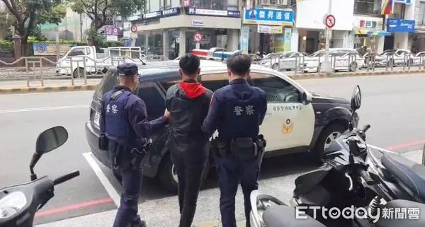 ▲▼30歲工人大暈船！網戀1周自願當詐團工具人　被抓喊：再也不相信愛情。（圖／記者許權毅翻攝）