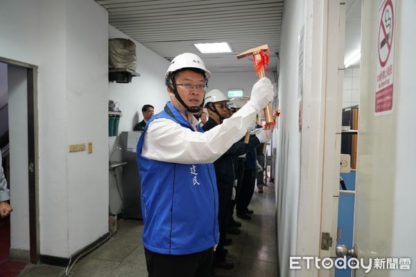 ▲雲林縣警察局於今日在警察局行政大樓舉行「警察局行政大樓廁所整修工程」動工典禮，由警察局長李建民主持。（圖／記者蔡佩旻翻攝）