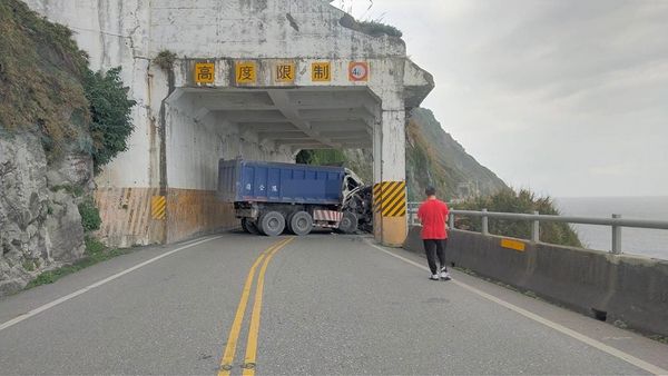 ▲▼      舊蘇花嚴重事故       。（圖／翻攝臉書／以蘇花公路即時路況為主的平台）