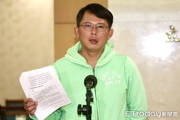 ▲▼民眾黨立委黃國昌針對衛福部所提出之專案報告受訪。（圖／記者宋良義攝）