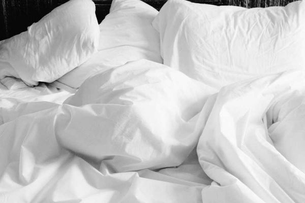 枕頭套會孳生細菌，要定時清洗。（示意圖／翻攝自pixabay）