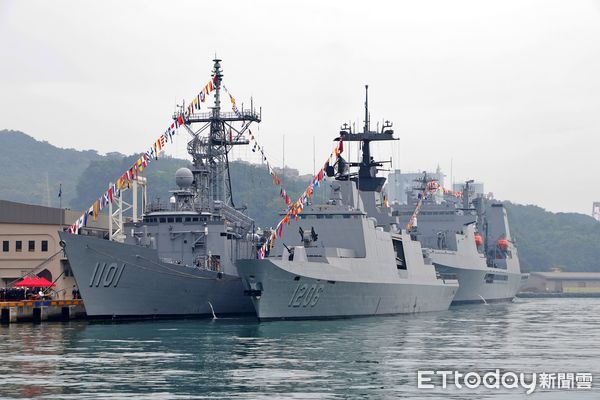 ▲海軍敦睦遠航訓練支隊抵基隆港,磐石軍艦,迪化軍艦,成功軍艦。（圖／記者郭世賢翻攝）