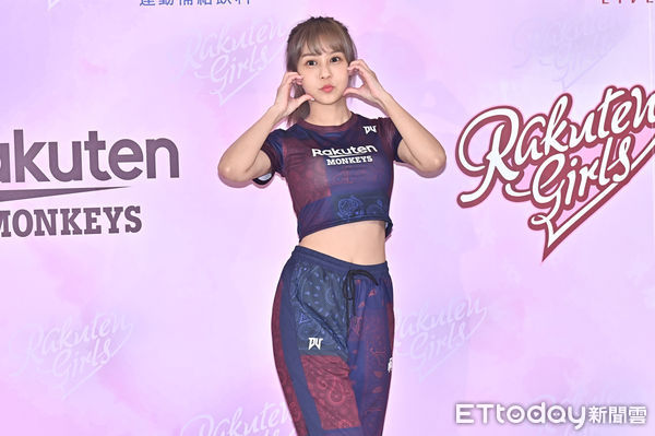 ▲▼樂天桃猿啦啦隊樂天女孩RAKUTEN GIRLS春訓記者會，新加入團員梔梔。（圖／記者李毓康攝）