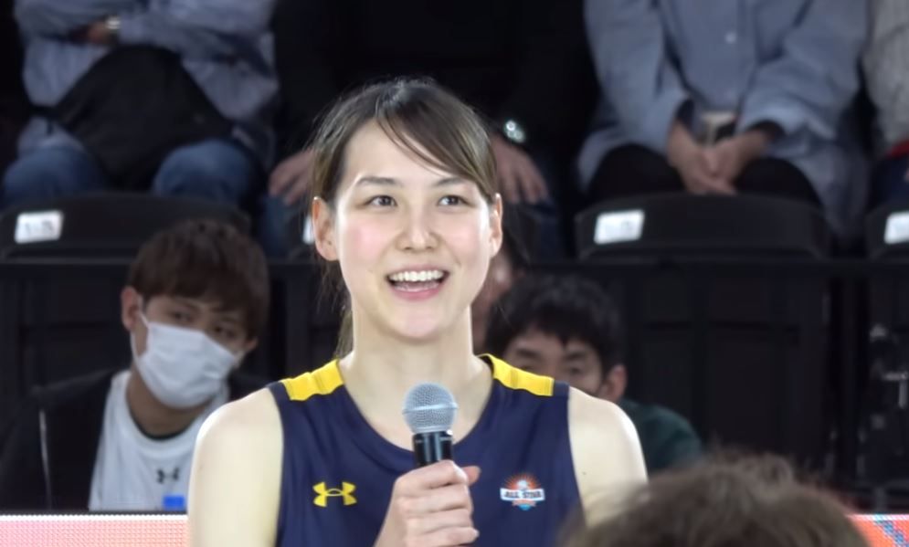 大谷妻子「女籃引退」影片被挖出 1天觀看破100萬:笑起來像翔平 ETtoday運動雲 ETtoday新聞雲