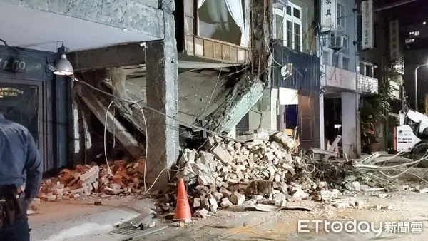 ▲▼北市大安區文昌街公寓坍塌。（圖／記者黃彥傑攝）