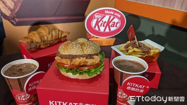 ▲拉亞漢堡與巧克力品牌KITKA攜手合作，推出7款聯名限定商品。（圖／記者黃士原攝）