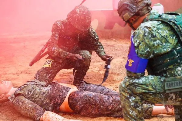 ▲▼針對一年期義務役入伍訓練成果，陸軍20日實施「入伍訓練期末鑑測」。（圖／軍聞社）