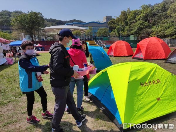 ▲▼新北消防地震演練，加強各單位間的橫向聯繫。（圖／記者戴上容翻攝）