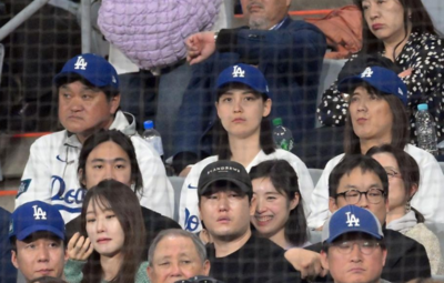 水原夫人消失! 田中真美子「改坐在公婆中間」表情變了