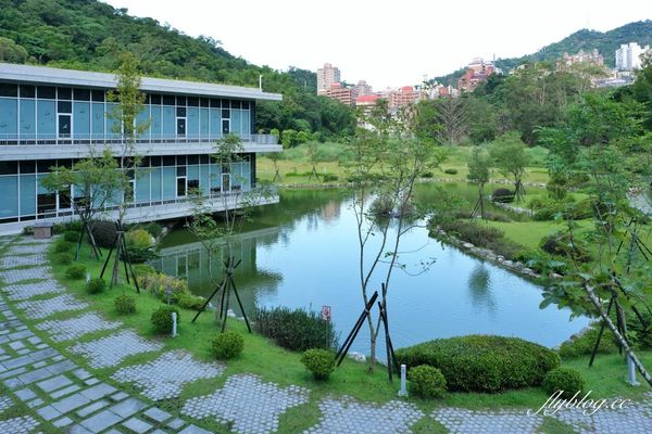 ▲▼國立政治大學達賢圖書館有全台最美大學圖書館之一的美譽。（圖／部落客飛天璇的口袋授權提供，勿擅自翻攝）