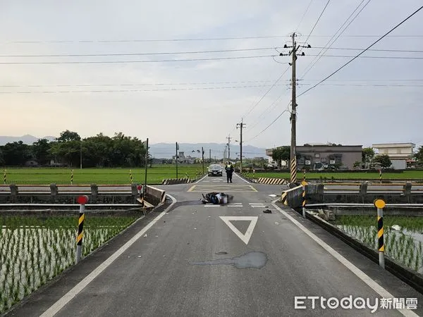 ▲▼宜蘭警騎巡邏車執勤與女騎士發生碰撞，1死1重傷。（圖／記者游芳男翻攝）