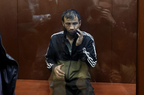 ▲▼莫斯科音樂廳恐攻案被告24日出庭，25歲的法里杜尼（Shamsidin Fariduni）。（圖／路透）