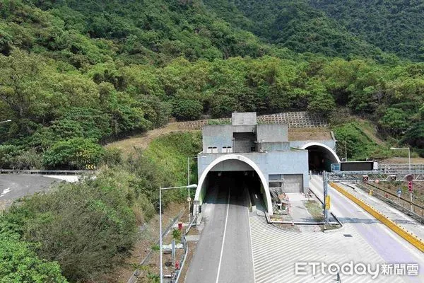 ▲中仁隧道南下接續路基排水工程，4 ／8起採24小時全時段封閉管制。（圖／公路局提供，下同）