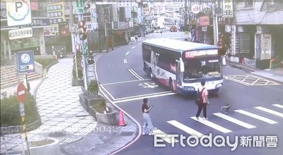 9歲童遭闖紅燈客運撞!司機業者未積極聯繫 法官批:應盡快賠償