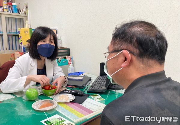 ▲健康飲食有助於減緩神經退化、預防巴金森氏症。（圖／衛福部南投醫院提供）