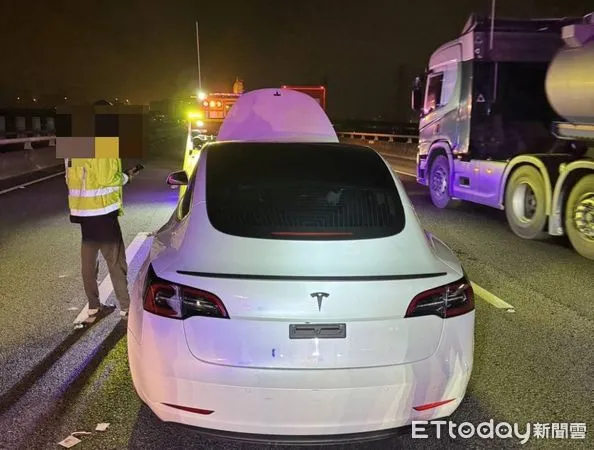 ▲▼吊扣車牌還硬開　200萬特斯拉沒收國庫             。（圖／記者陳凱力翻攝）