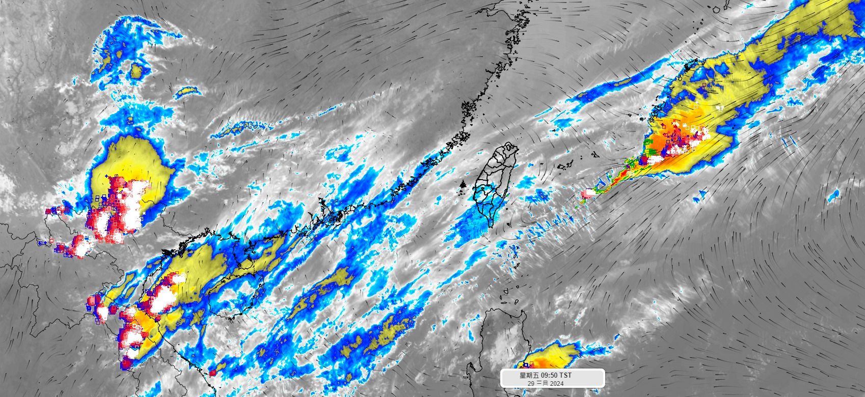 ▲▼周末、清明節天氣不穩定，台灣附近閃電對流非常旺盛。（圖／彭啟明）