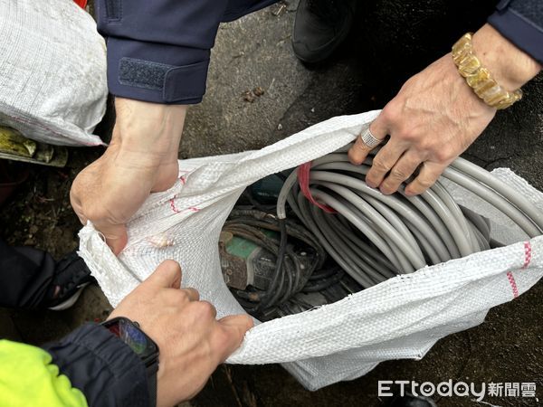 ▲▼ 新北男潛入工地偷萬元器械，遭警逮獲         。（圖／記者戴上容翻攝）