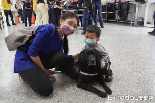 ▲▼豐原警方首次和台中市客委會合辦小小警察客語體驗營，藉活動學習客語和犯罪預防觀念。（圖／警方提供，下同）