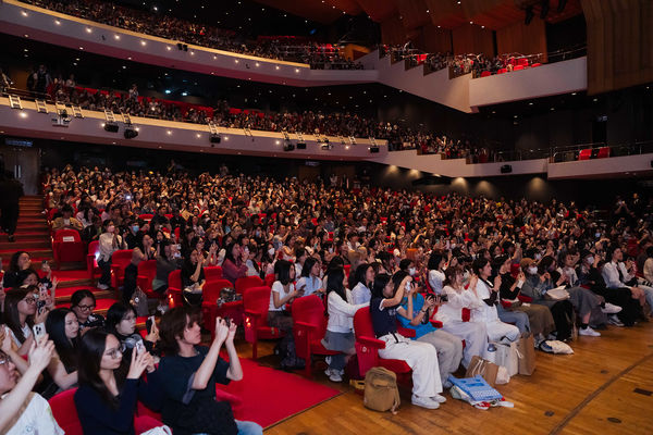 ▲▼許光漢（左）、清原果耶（右）出席香港國際電影節首映活動，紅毯現場人滿為患、盛況空前。（圖／翻滾吧男孩提供）