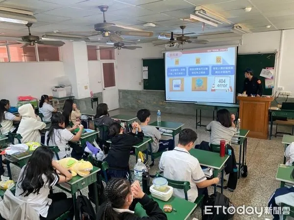 ▲▼   水上警入校宣導 加強學生識詐能力   。（圖／記者翁伊森翻攝）