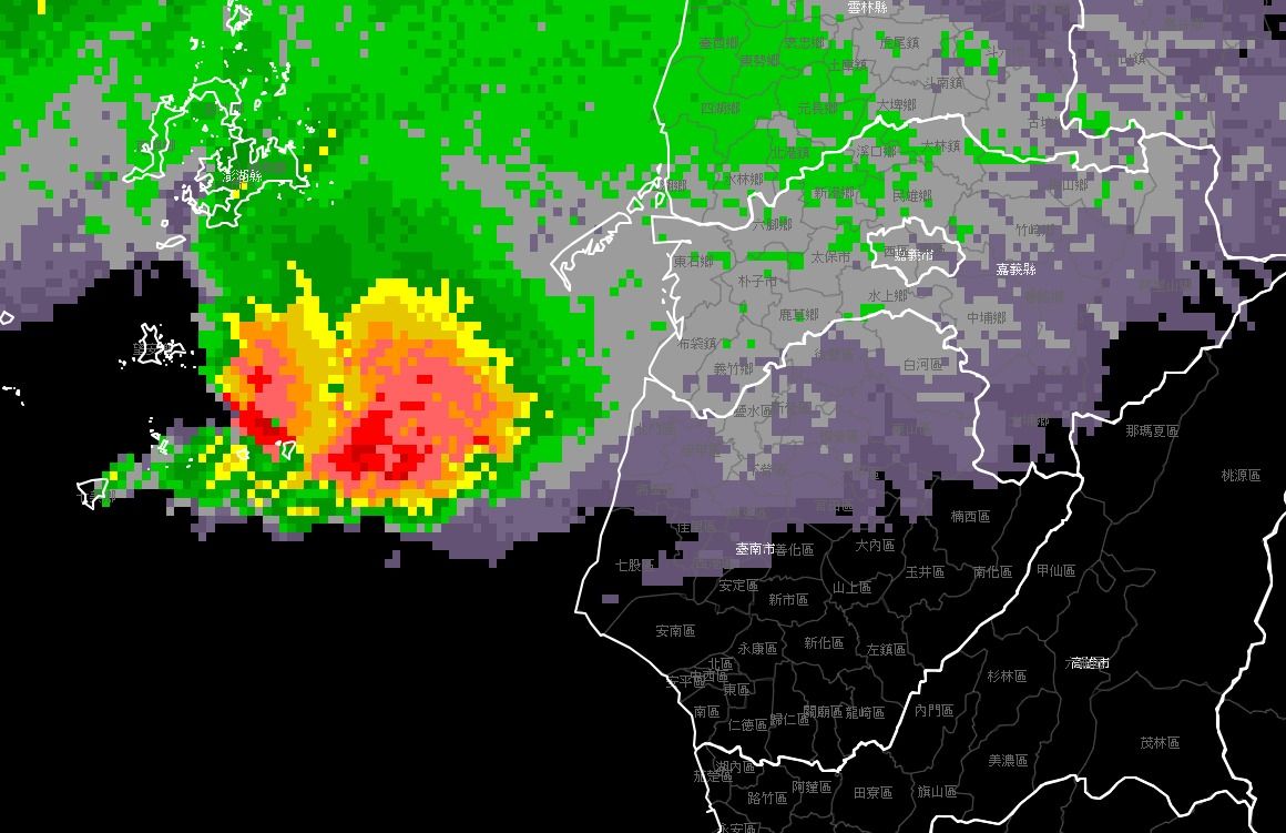 ▲▼雷雨南下，氣象署發布即時訊息。（圖／翻攝自台灣颱風論壇｜天氣特急）