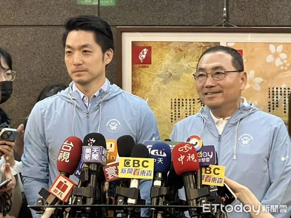 ▲▼蔣萬安、侯友宜出席「2025雙北世界壯年運動會」企業參與記者會。（圖／記者陳家豪攝）