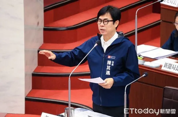 ▲▼陳其邁赴高雄市議會進行施政報告。（圖／記者賴文萱翻攝）