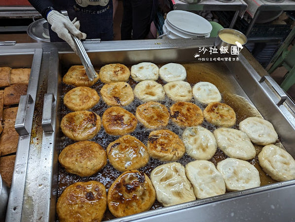 ▲▼四平街煎餅『阿源煎餅』是松江南京站美食。（圖／部落客沙拉公主吃喝玩樂看世界授權提供，勿擅自翻攝）