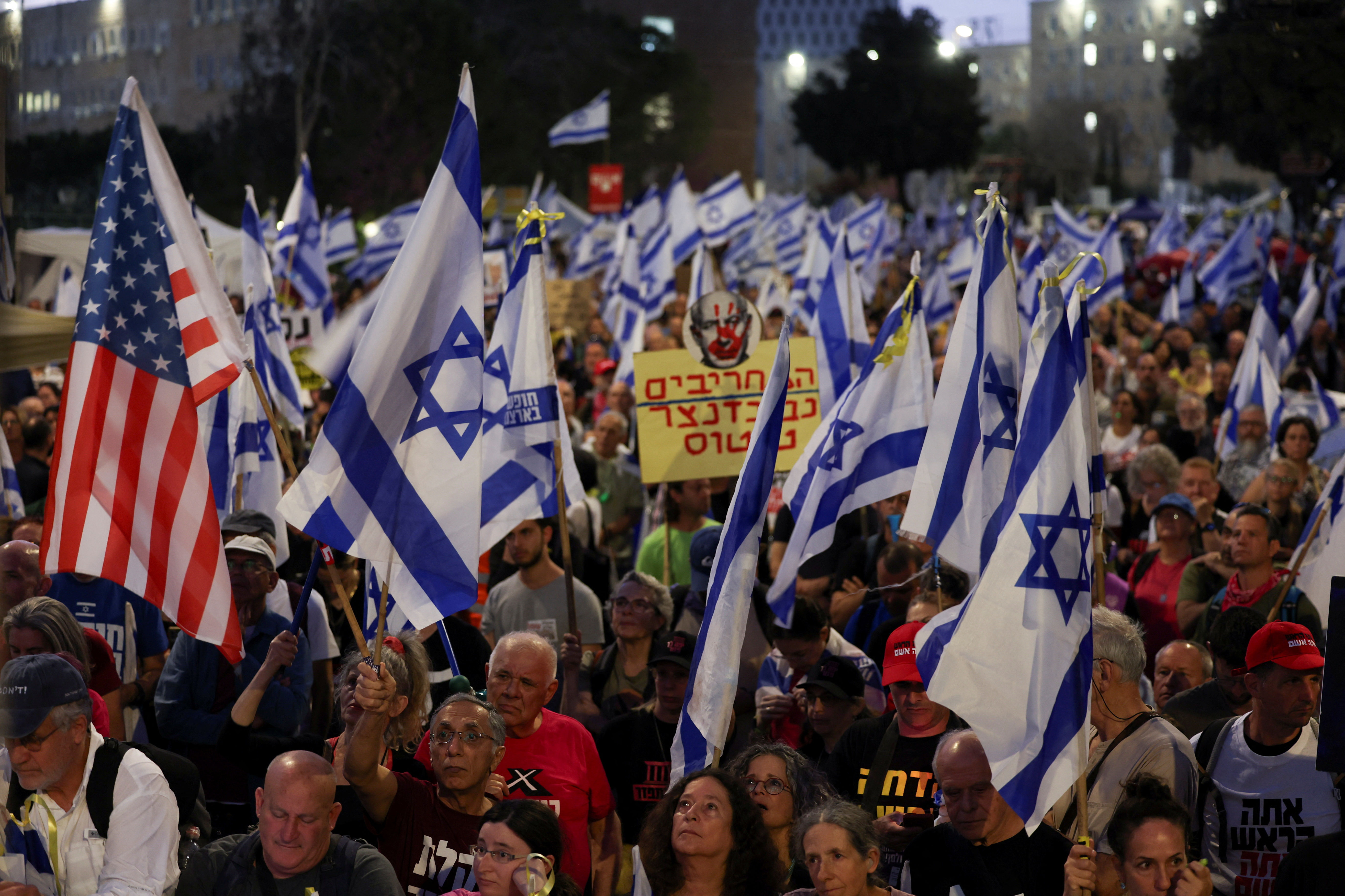 ▲▼以色列特拉維夫、耶路撒冷爆發大規模反政府示威。（圖／路透）