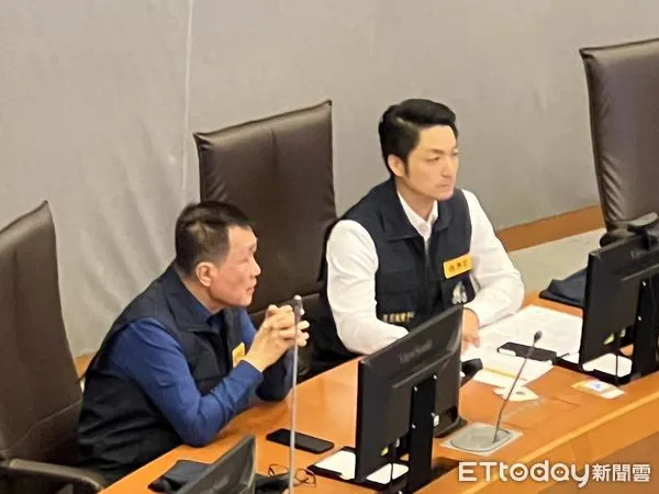 ▲▼蔣萬安到台北市災害應變中心掌握北市災情狀況和救災作業。（圖／記者陳家豪攝）