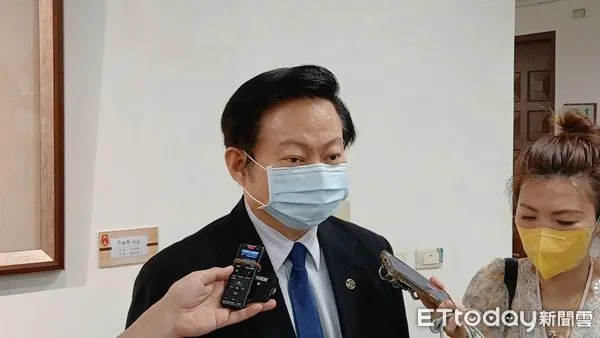 ▲▼矯正署長周輝煌說明台東泰源監獄假釋分數造假事件。（圖／記者吳銘峯攝）