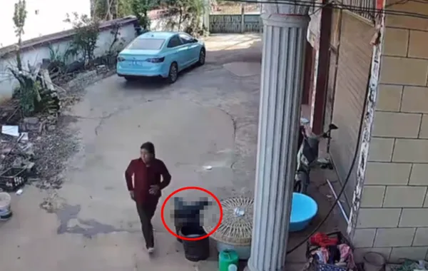 ▲▼1歲孫「倒頭栽進水桶」20分鐘溺斃　阿嬤路過10次沒發現 。（圖／翻攝自微博）