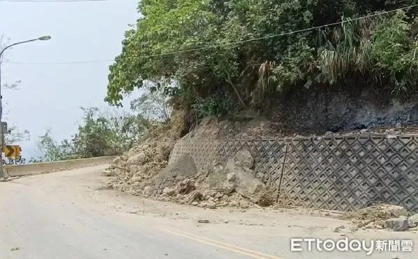 ▲▼       蘇花公路崇德段落石      。（圖／記者宋良義攝）