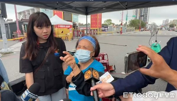 ▲▼       天王星將拆，住戶哭求拿回家當      。（圖／記者陳煥丞攝）