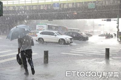 快訊／強降雨襲擊！1縣市大雨特報　氣象署示警：防雷擊坍方