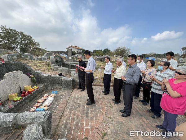 ▲台南市文資處每年皆會前往「陳永華墓」、「藩府二鄭公子墓」、「藩府曾蔡二姬墓」、「施瓊芳墓」、「曾振暘墓」等五座台南市古墓進行祭祀。（圖／記者林東良翻攝，下同）