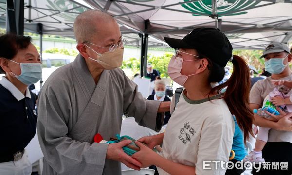 ▲▼花蓮慈濟持續接力慰問0403地震災民及發放關懷。（圖／慈濟基金會提供）