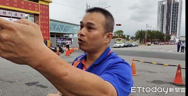 ▲▼  住戶陳先生           。（圖／記者陳煥丞攝）