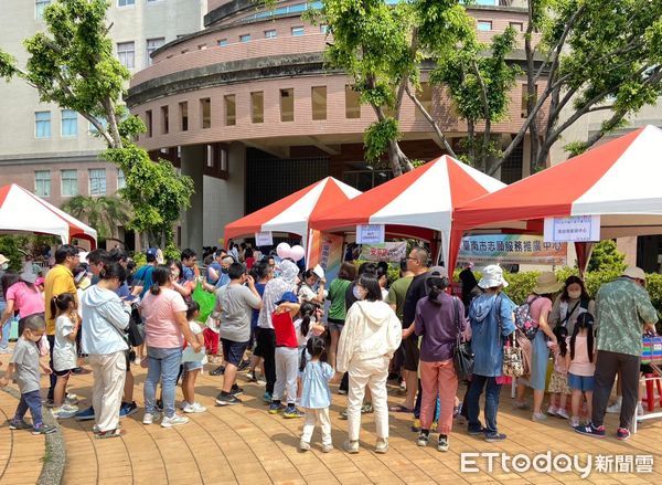 ▲台南市為陪伴小朋友歡度兒童節，5日安平區兒福館及全市12處親子館大串連辦理兒童節派對活動，活動內容多樣且活潑共吸引近2500位親子參與。（圖／記者林東良翻攝，下同）