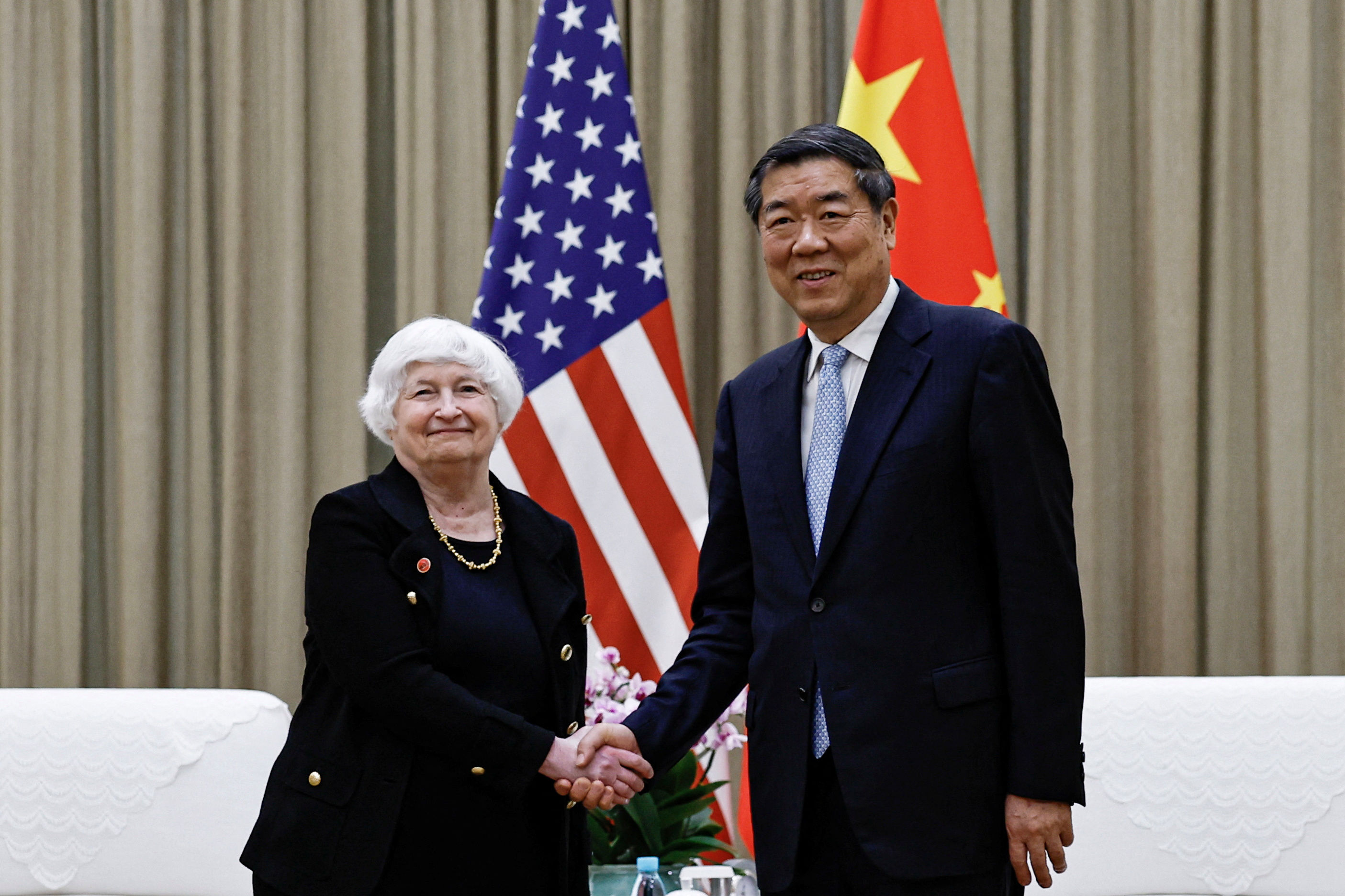 ▲美國財政部長葉倫與中國國務院副總理何立峰會談。（圖／路透）