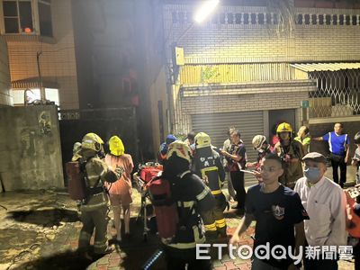 台南北區北門路二段民宅傳火警　消防人員救出3人送醫