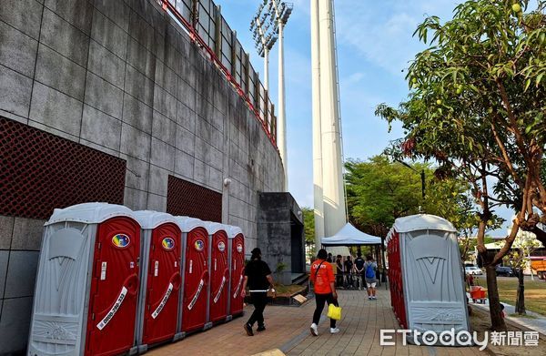 ▲▼台鋼雄鷹開幕戰吸1.6萬球迷，澄清湖棒球場改善計畫曝光。（圖／記者賴文萱翻攝）