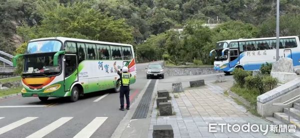 ▲▼中橫公路受困人車撤離執行人車清點。（圖／記者王兆麟翻攝，下同）