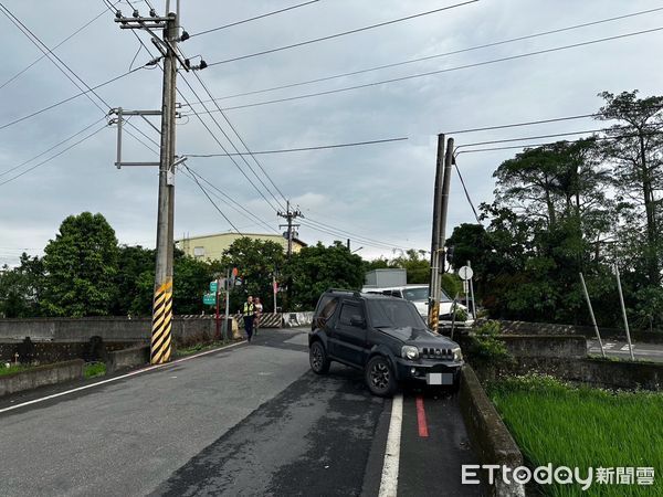 ▲▼宜蘭廂型車載高職生上學車禍。（圖／記者游芳男翻攝）