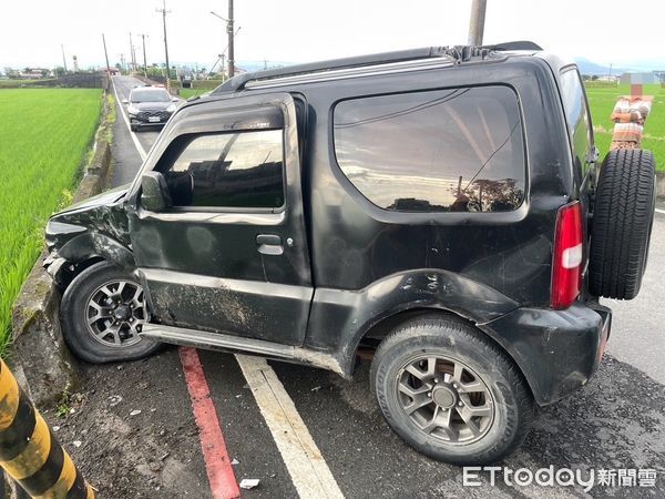 ▲▼宜蘭廂型車載高職生上學車禍。（圖／記者游芳男翻攝）