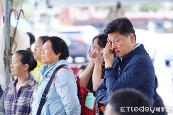 [新聞] 傅崐萁落男兒淚!曝自家災情遭出征:台灣最